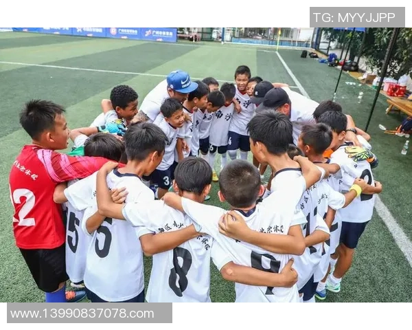 中国足球小将崭露头角与外国球星对决激发新一轮竞技热潮 中国足球小将崭露头角与外国球星对决激发新一轮竞技热潮